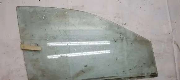 Mazda MPV Front door window glass four-door 