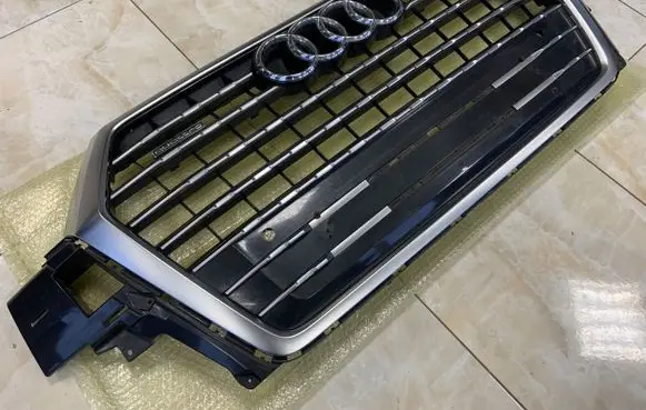 Audi Q7 4M Front bumper upper radiator grill 4M0853651F 4M0853651G 4M0853037C