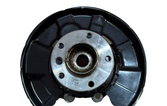 BMW 2 F22 F23 Rear wheel hub spindle/knuckle 6867261 33416867261 6792515