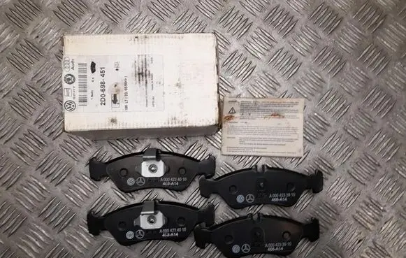 Volkswagen II LT Brake pads (rear) A0004234010