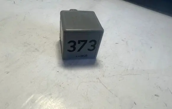Audi A3 S3 8L Other relay 8D0951253A V23134B52X301