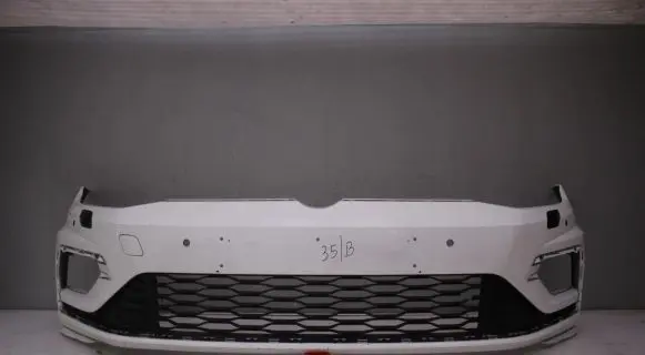 Volkswagen Golf VII Front bumper
