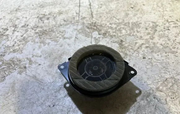 Dodge Challenger Panel speaker 68043045AD