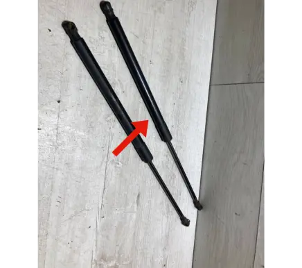 Volkswagen Golf VII Tailgate/trunk strut/damper 5G6827550C