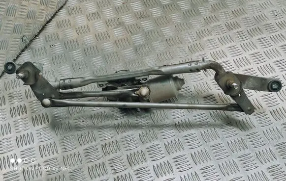 Jeep Cherokee Front wiper linkage and motor 68102175AD