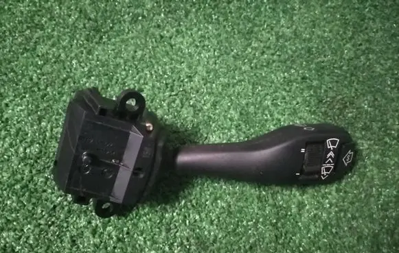 BMW 5 E39 Wiper control stalk 8375407 01204010