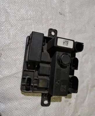 BMW 4 F32 F33 Current control relay 7633242