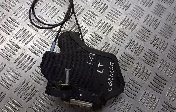 Toyota Corolla E120 E130 Front door lock 