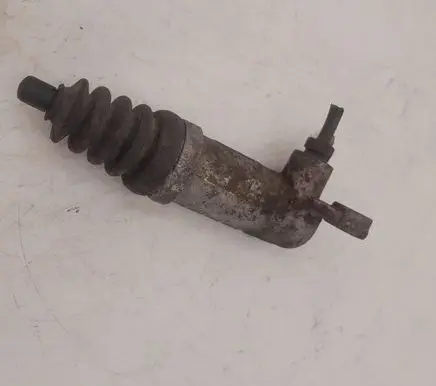Audi 80 90 B3 Clutch slave cylinder 893721261A