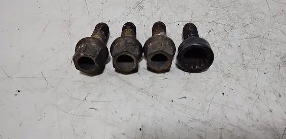 Mini One - Cooper R50 - 53 Nuts/bolts 