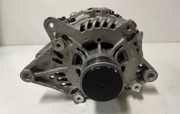 KIA Sportage Generator/alternator 363002U200 2726715 212740165A