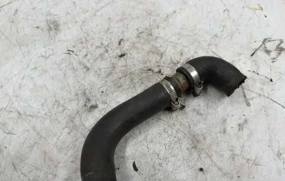 BMW 3 E36 Engine coolant pipe/hose 026121053G