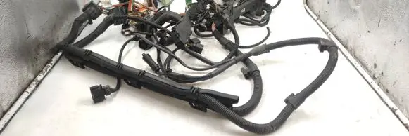 BMW 3 E90 E91 Engine installation wiring loom 7524652 7572351 7572360