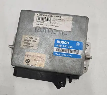 BMW 5 E34 Engine control unit/module 0261200386