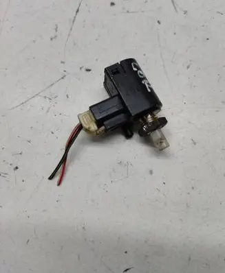 Toyota Corolla E120 E130 Brake pedal sensor switch CV591 472E