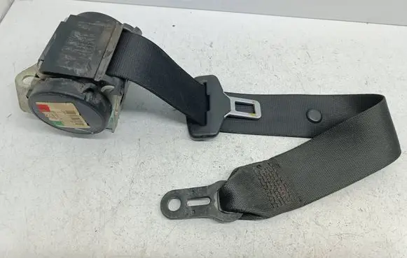 BMW 1 E81 E87 Rear seatbelt 607051100B 060904