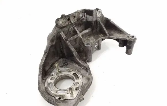 Mazda 5 Generator/alternator bracket 