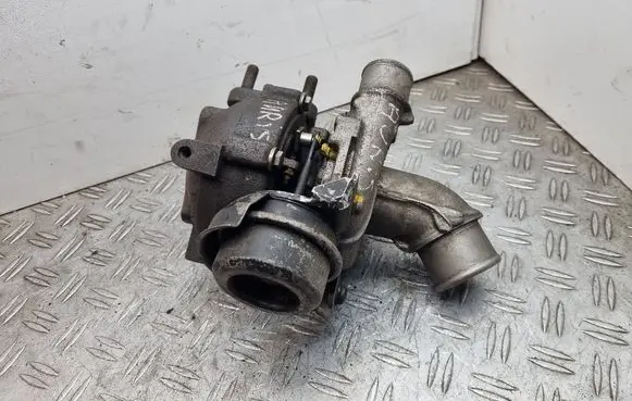 Toyota Auris 150 Turbo 172010N010