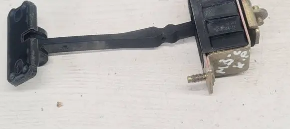Mercedes-Benz C W203 Front door check strap stopper