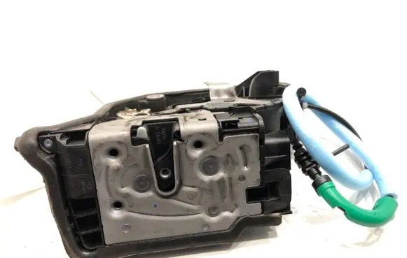 BMW X1 F48 F49 Front door lock 7281931