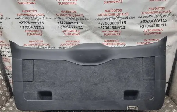 Volkswagen Touareg I Tailgate trim 7L6867605