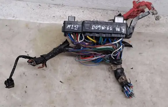 Renault Captur Fuse box set D09W66767