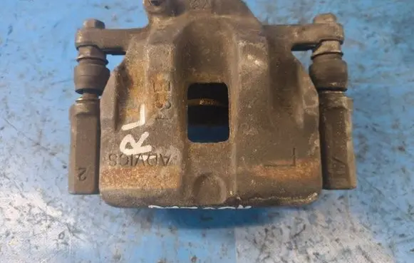 Suzuki Grand Vitara II Front brake caliper 5510265J02999