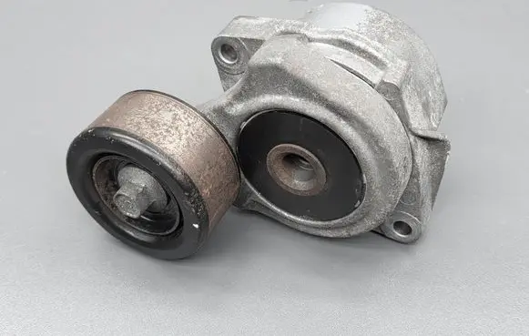 Honda Accord Generator/alternator belt tensioner JH23