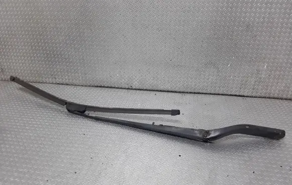 BMW X5 E53 Windshield/front glass wiper blade 24016975