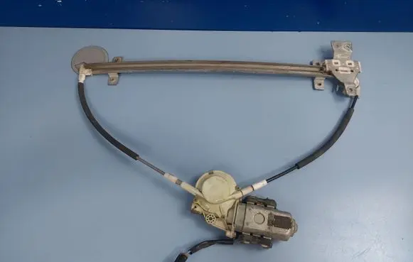 Nissan Terrano Front door window regulator with motor 807010F005