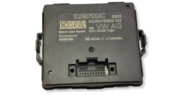 Volkswagen PASSAT B8 Gateway control module 5Q0907530AC 5Q0907530M