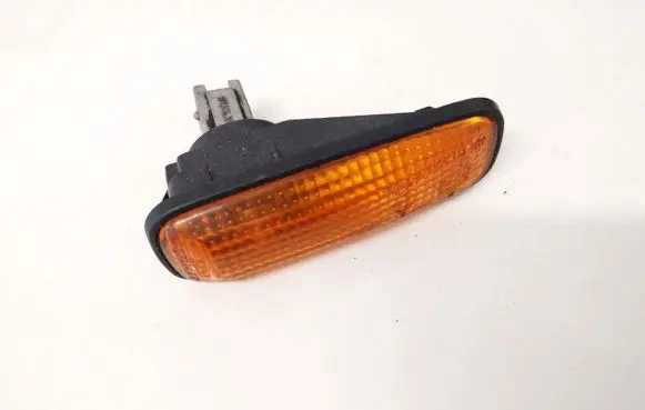 Honda Legend III KA9 Front fender indicator light 6R01391