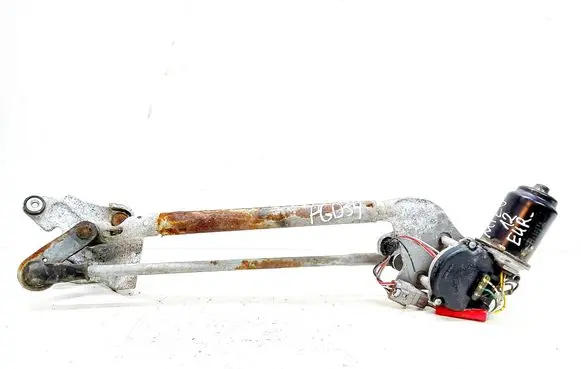 Mitsubishi i-MiEV Front wiper linkage and motor 8250A326