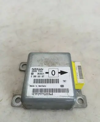 Nissan Terrano Airbag control unit/module 285567F001 0285001137 YE7F0977100368