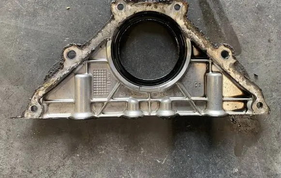 Mercedes-Benz Vito Viano W639 other engine part A6510110008