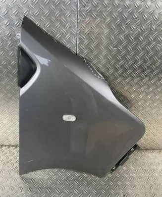 Opel Vivaro Fender 