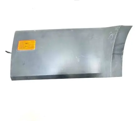 Rear fender molding trim