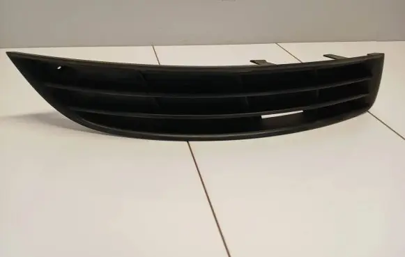 Volkswagen PASSAT B6 Front bumper lower grill 3C0853666