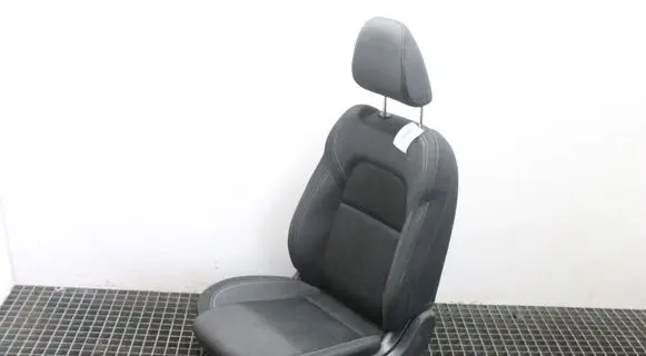 Nissan Qashqai J12 Front driver seat 