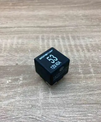 Volkswagen PASSAT B5 Other relay 141951253B