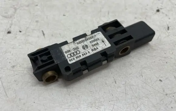 Audi A6 S6 C6 4F Airbag deployment crash/impact sensor 8E0959643E