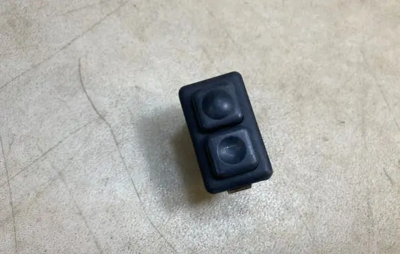 BMW 7 E23 Other switches/knobs/shifts 61311367373