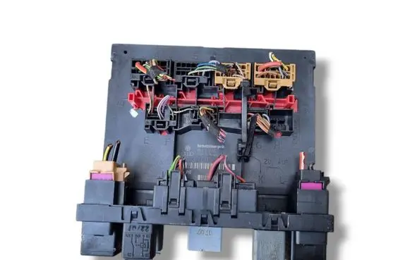 Volkswagen PASSAT B6 Comfort/convenience module 28093191 3C0937049AH