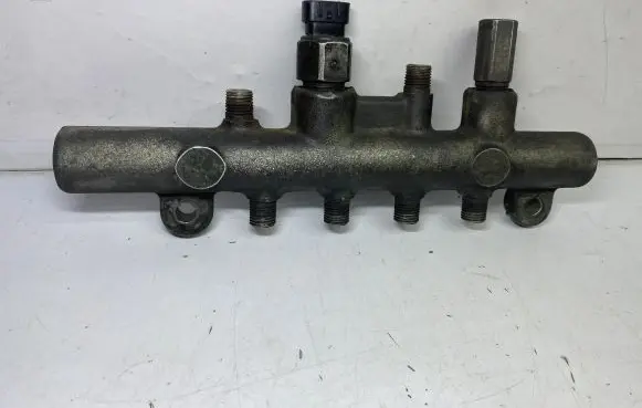 Mazda 6 Fuel main line pipe 10D23 DENSO6110