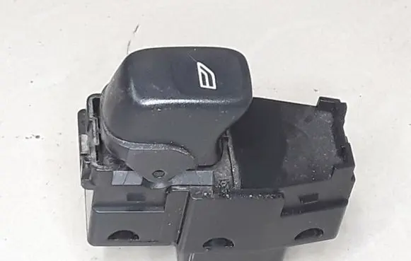 Volvo S60 Electric window control switch 30658696