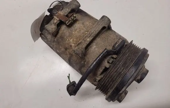 Ford Focus Air conditioning (A/C) compressor (pump) 3M5H19D629DD