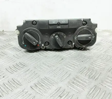 Volkswagen PASSAT B6 Climate control unit