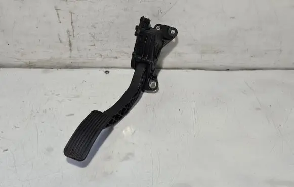 Chevrolet Epica Accelerator throttle pedal 96408078