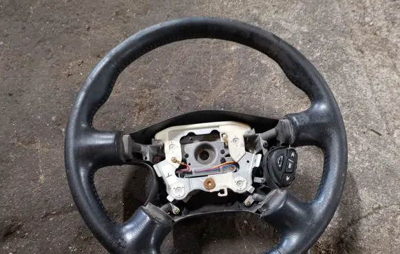 Nissan X-Trail T30 Steering wheel 