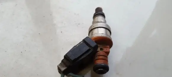 Chrysler Voyager Fuel injector MD158484 INP-066